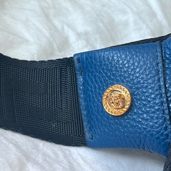NEW VERSACE MICROCHIPPED BLUE LEATHER BELT BAG! - Picture 6 of 15